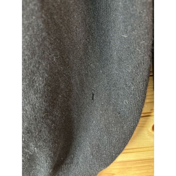 Vintage Brooks Brothers 100% Pure Lambs Wool Sweater 44 Black V-Neck England - Picture 5 of 8